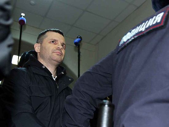 Почти оправданному главе "Домодедово" Каменщику назначили домашний арест