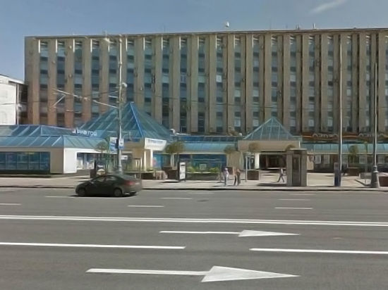 Хозяин ТЦ «Пирамида» на Пушкинской захотел снести его самостоятельно Хозяин ТЦ «Пирамида» на Пушкинской захотел снести его самостоятельно