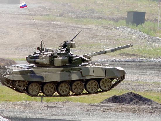 Танк Т-90 выдержал прямое попадание американской ракеты Танк Т-90 выдержал прямое попадание американской ракеты