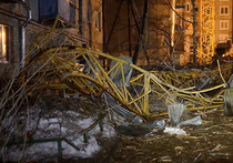 Вечером 26 февраля в Екатеринбурге упал башенный кран