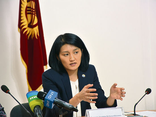 Министр образования и науки Эльвира Сариева провела пресс-конференцию по вопросам общереспубликанского тестирования 2016 года