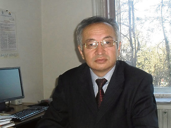 Скончался руководитель аппарата Кыргызской государственной медицинской академии Абдикарим Гапаров