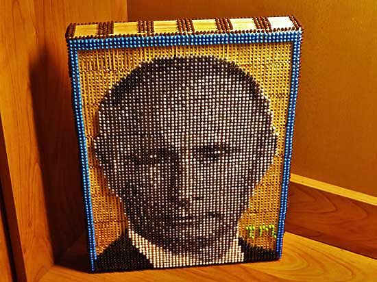 Школьник из Улан-Удэ сделал портрет Путина из 14800 спичек