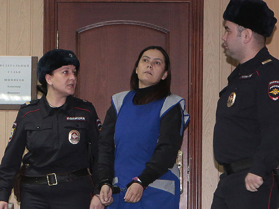 Няня Бобокулова обезглавила девочку, потому что Няня Бобокулова обезглавила девочку, потому что
