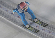 Финальные соревнования Континентального кубка по прыжкам на лыжах с трамплина прошли на одном из лучших в мире суперсовременных комплексов в городе Чайковском Пермского края