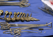 «Потребность в трансплантации почек удовлетворена только на 10%», - заявил главный трансплантолог страны Сергей Готье в канун Всемирного Дня Почки, который ежегодно отмечают в марте