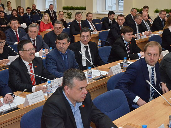 Реализацию программы на ближайшие четыре года обсудили на заседании городской Думы шестого созыва