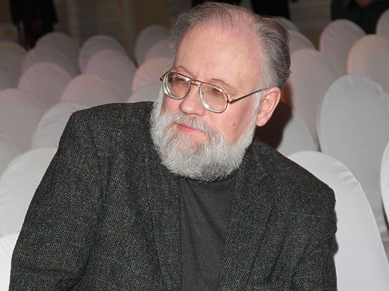 Вскрыть его он сможет только несколько через дней
