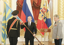 Страна наконец смогла увидеть своих героев в лицо: Владимир Путин встретился в Кремле с вернувшимися из Сирии военнослужащими и наградил их боевыми наградами