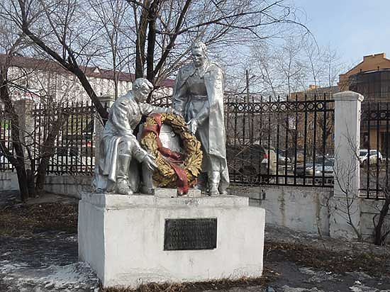 Памятник Смолину, возможно, перенесут на улицу, названную его именем