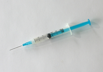 Изменить правила вакцинации взрослых от кори планирует Минздрав
