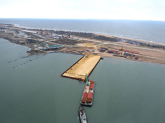 Сухогрузу судом запрещено покидать порт Таганрога