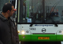 Сквозные проезды для общественного транспорта через Садовое кольцо организуют столичные власти в рамках масштабной реорганизации транспортных потоков в центре Москвы