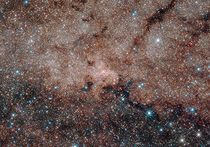 Космический телескоп Hubble заглянул вглубь нашей галактики, сфотографировав её центр в инфракрасном диапазоне