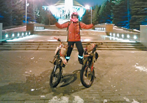 Первым в этом сезоне байкером, погибшим на дороге в ДТП, стал московский одиннадцатиклассник — в воскресенье 17-летний юноша врезался в «КамАЗ» и скончался на месте от многочисленных травм