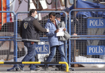 Процесс депортации мигрантов в Турцию начала Греция в понедельник