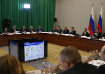 Председатель правительства Дмитрий Медведев посвятил этот день решению проблем шахтеров