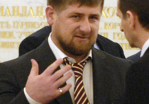 Глава Чечни Рамзан Кадыров рассказал о том, как еще до своего назначения на пост главы республики первый раз столкнулся с масштабной взяткой — чемоданом долларов