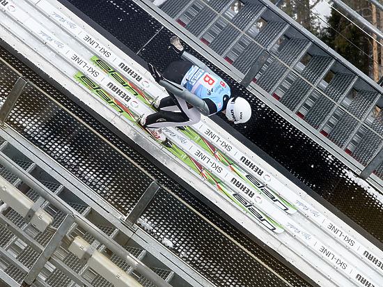 Президент Федерации прыжков с трамплина и лыжного двоеборья России Дмитрий Дубровский ответил на вопросы «МК»