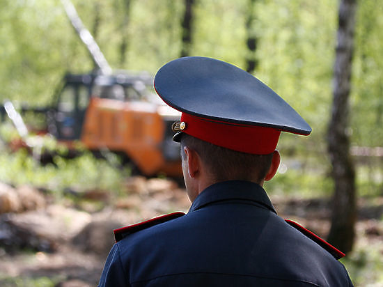 Против него может быть возбуждено дело за незаконное хранение оружия