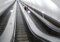 Защищать эскалаторы, находящиеся на ремонте, от незваных гостей в столичном метро станут при помощи новых ограждений