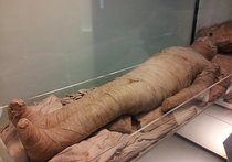 С помощью компьютерной томографии и технологий 3D-печати, а также художников и скульпторов, группе американских ученых удалось создать трехмерную модель мумии человека, жившего 5 300 лет назад