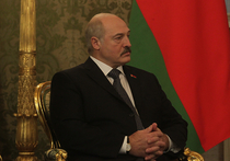 Президент Белоруссии Александр Лукашенко предложил России сделку: если РФ хочет получить Минский завод колесных тягачей (МЗКТ), то в ответ Белоруссия должна получить нефтяное месторождение