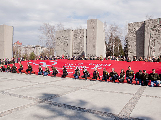 На торжественном параде в честь 71 годовщины Победы «всенародная плащаница» возглавит шествие Бессмертного полка