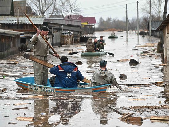 Пик паводка в Ижевске позади, сейчас в городе ведутся восстановительные работы и подсчет компенсаций жителям