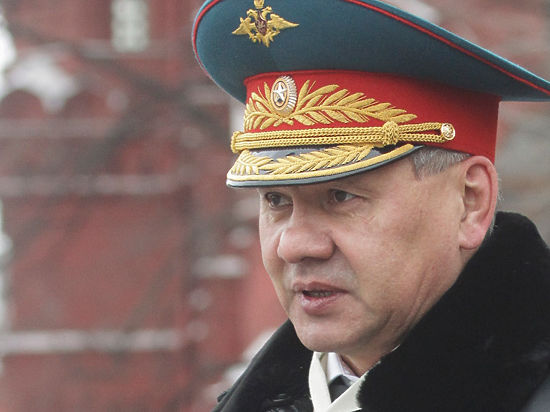 Министр обороны заявил о жесткой информационной войне против РФ