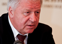 Председатель Федерации независимых профсоюзов Михаил Шмаков сравнил Минфин и Центробанк с «врагами России»