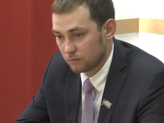 Политик из Татарстана формально еще не исключен из партии власти, но уже получил «свое» за сотрудничество с опальным олигархом