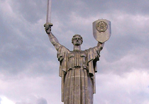 Глава Украинского института национальной памяти Владимир Вятрович сообщил, что в 2016 году легендарный монумент "Родина-мать" пойдет по программе декоммунизации