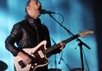 Легендарные британцы Radiohead наконец выпустили долгожданную очередную пластинку: "A Moon Shaped Pool" ("Бассейн в форме Луны") стал девятым альбомом группы и первым за пять лет