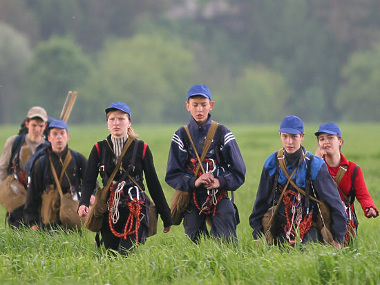 Партия добивается организации детских городских лагерей