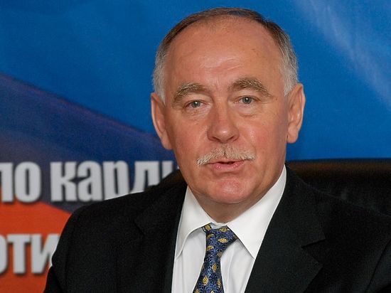 Публикацию уже сравнили со статьей прежнего главы ведомства о «чекистском крюке»