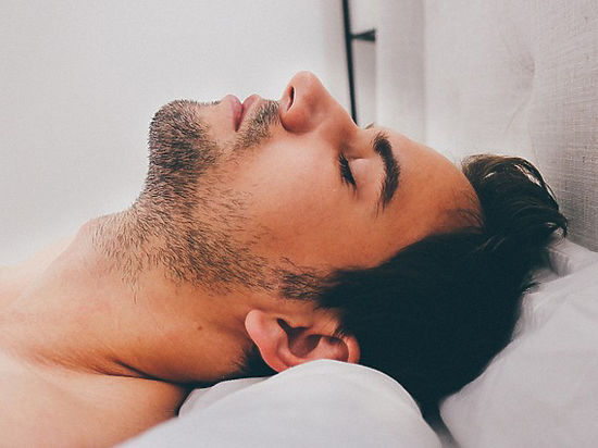 Ученые также выяснили, что женщины в среднем спят дольше мужчин