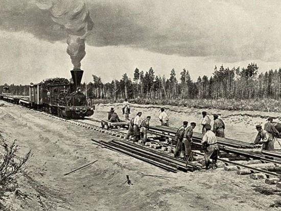 На строительстве мурманской магистрали работали и крестьяне-контрактники, и военнопленные, и даже китайские землекопы