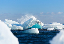 Наблюдая за ледниками в Антарктиде, международная группа исследователей обнаружила, что один из этих ледников, под названием Тоттен, постепенно разрушается тёплой солёной водой