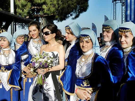 Фестиваль «Крымский маяк» собрал в Ялте более 300 греков из разных регионов России
