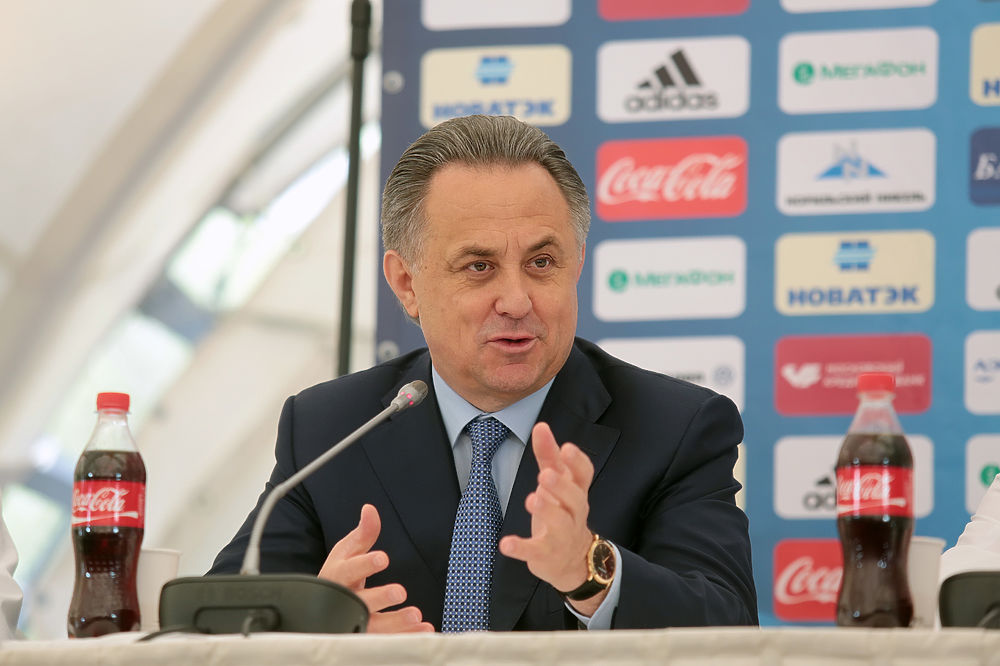 Российская сборная по футболу провела пресс-конференцию с участием Мутко