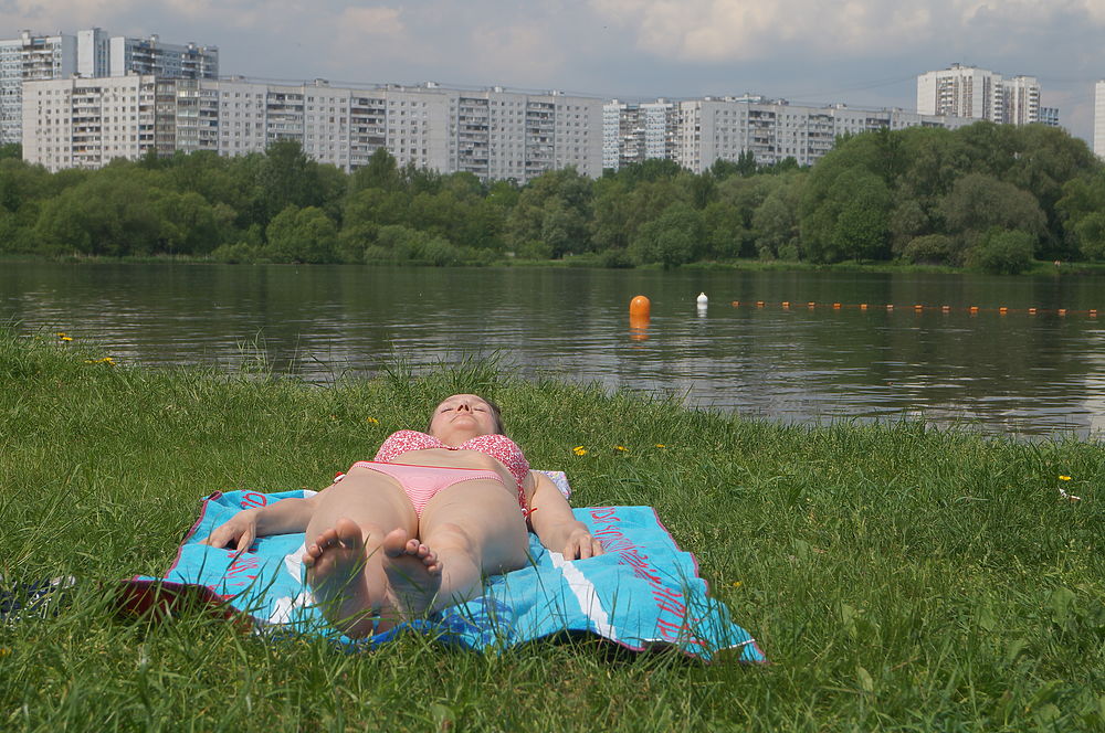 Начало купального сезона в Москве: зоны для отдыхающих проинспектировал МК