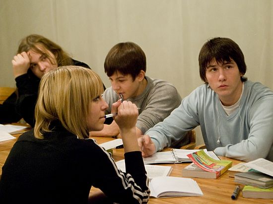 В Кузбассе выпускники пишут ЕГЭ по русскому языку 
