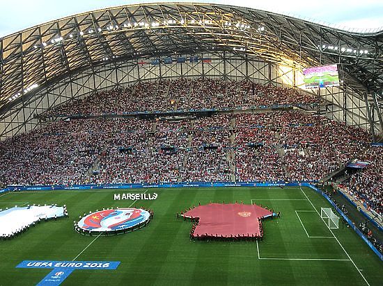 По итогам беспорядков на стадионе в Марселе против России УЕФА было возбуждено дисциплинарное дело
