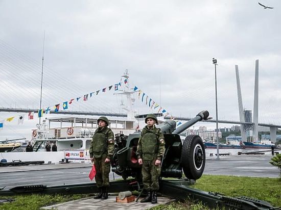 Полуденный выстрел вернулся  во Владивосток