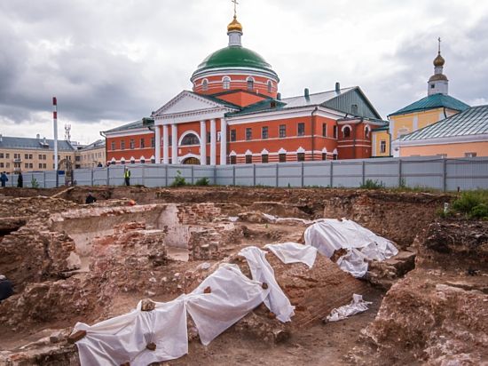 Завершаются археологические исследования на территории собора Казанской иконы Божией Матери