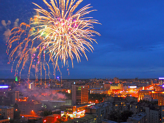 День города в Новосибирске традиционно проходит в последнее воскресенье первого летнего месяца, в этом году это 26 июня

