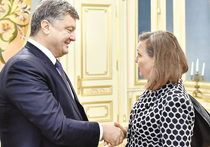 Вечером 22 июня помощник госсекретаря США Виктория Нуланд встретилась с президентом Украины Петром Порошенко, зам
