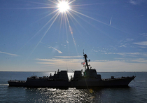 Министерство обороны РФ указало Пентагону на опасное маневрирование американского эсминца «Грейвли» рядом с российским кораблем «Ярослав Мудрый» в Средиземном море