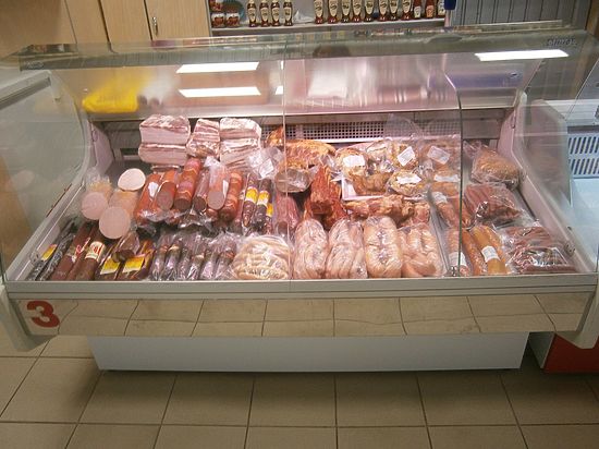 Сколько стоит и как хранится мясо на рынках Симферополя.ФОТО.